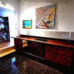 Bella Vista House Hotel *