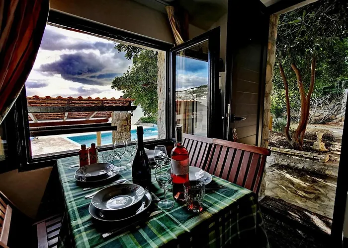 Bella Vista House Hotel *