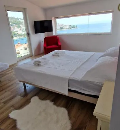 Bella Vista House Szálloda